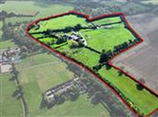 34.05 acres, Oak Tree Farm, Twyford Road, Binfield, RG42 5QD, Berkshire