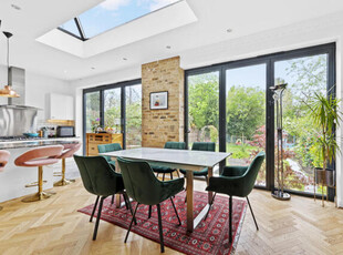 4 Bedroom Detached House For Sale In Surbiton, Surrey