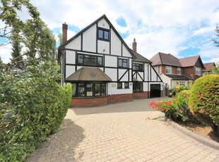 6 Bedroom Detached House For Sale In Chigwell, Essex