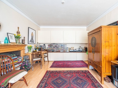 Flat in St Johns Court, South Hampstead, NW3