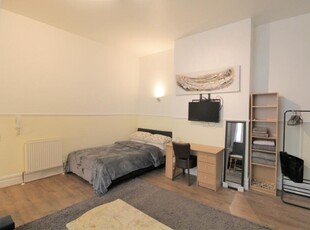 Studio flat for rent in Ship Street, Brighton, BN1