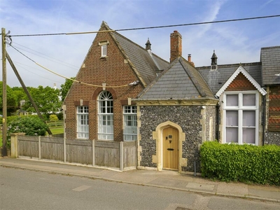 4 bedroom property for sale in The Old School, London Road, Dunkirk, ME13