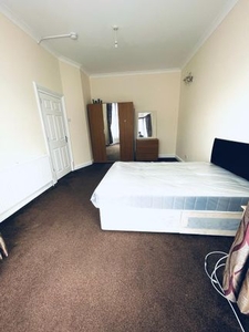 Shared accommodation to rent in Grosvenor Road, Ilford IG1