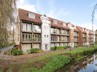 The Rope Walk, Canterbury, CT1 3 bedroom flat/apartment in Canterbury