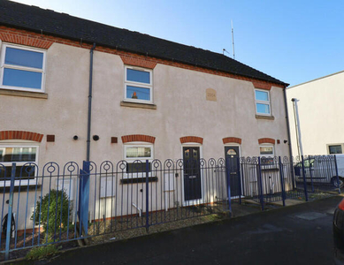 2 Bedroom Town House For Sale In Hinckley, Leicestershire