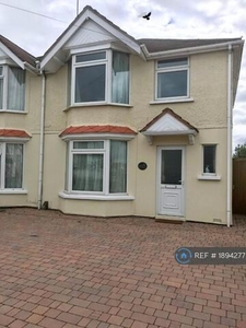 3 Bedroom Semi-detached House For Rent In Swindon
