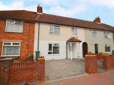 3 Bedroom Terraced House For Sale In Milton