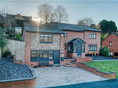 4 Bedroom Detached House For Sale In Droitwich