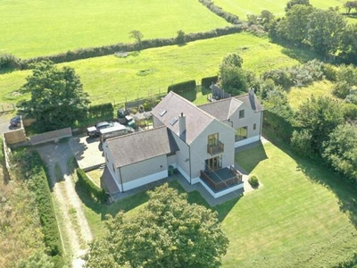 4 Bedroom Detached House For Sale In Holyhead, Isle Of Anglesey