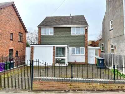 4 Bedroom Detached House For Sale In Wednesfield, Wolverhampton