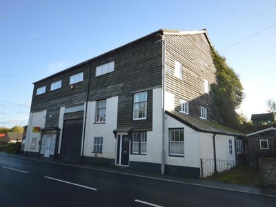 4 Bedroom Semi-detached House For Sale In Kington
