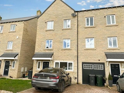 4 Bedroom Town House For Sale In Silsden