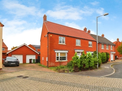 Peregrine Mews, Cringleford, Norwich - 5 bedroom detached house