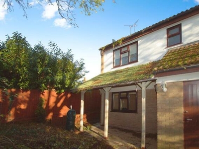 1 Bedroom Cluster House For Sale In Yaxley, Cambridgeshire