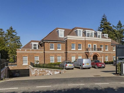 2 Bedroom Apartment For Rent In Radlett, Hertfordshire