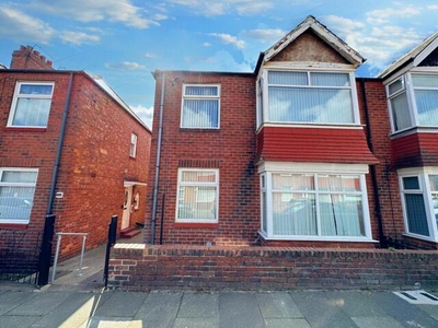 2 Bedroom Flat For Sale In Wallsend, Tyne And Wear