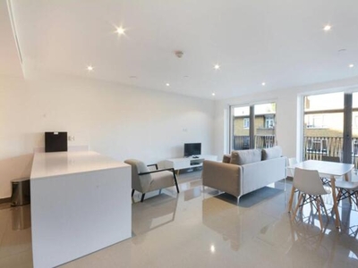 3 Bedroom Apartment For Rent In Blackfriars Circus, Southwark