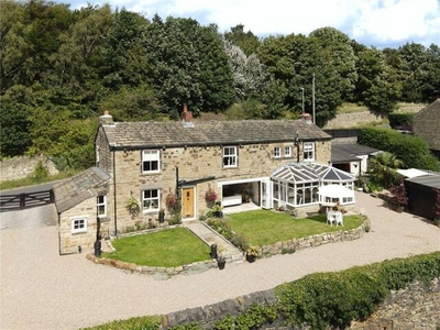 3 Bedroom Detached House For Sale In Dewsbury, West Yorkshire