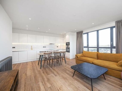 3 Bedroom Flat For Rent In Tottenham, London