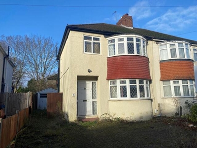 3 Bedroom Semi-detached House For Sale In Petts Wood