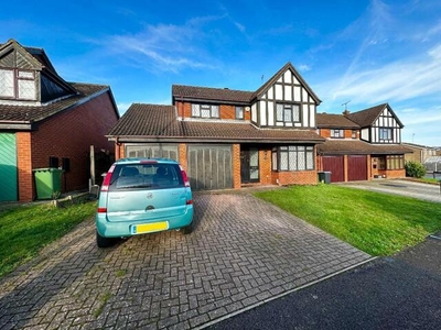 4 Bedroom Detached House For Rent In Wigmore, Luton