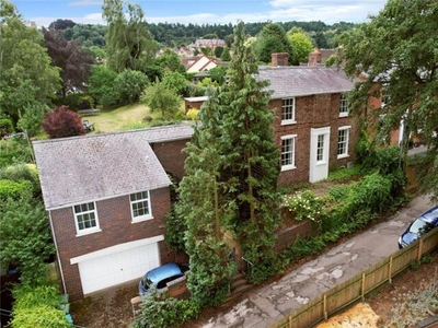4 Bedroom Detached House For Sale In Stourbridge, West Midlands