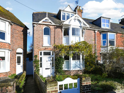 4 Bedroom End Of Terrace House For Sale In Rye