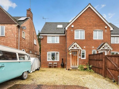 4 Bedroom Semi-detached House For Sale In Hurstbourne Tarrant