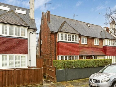 4 Bedroom Semi-detached House For Sale In Richmond