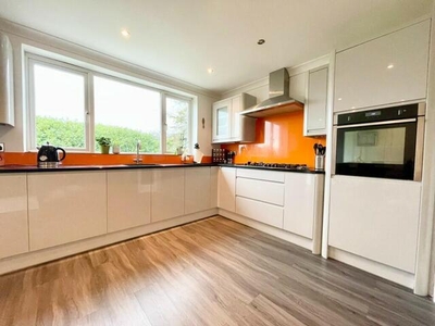4 Bedroom Semi-detached House For Sale In Waltham Abbey, Essex
