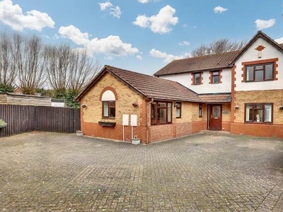 5 Bedroom Detached House For Sale In Stratton