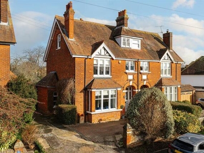 5 Bedroom House For Sale In Merstham