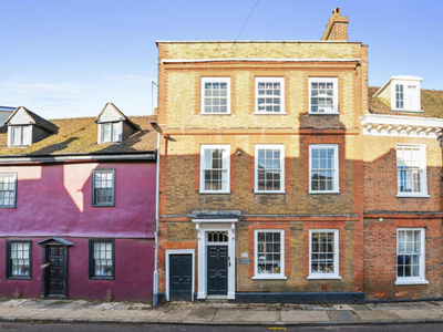 6 Bedroom Terraced House For Sale In Hertford