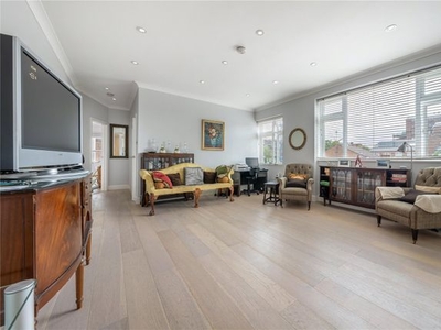 Flat for sale in Avenue Close, Avenue Road NW8