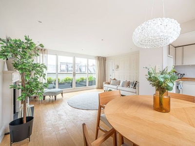 Flat for sale in Carlingford Road, Hampstead, London NW3