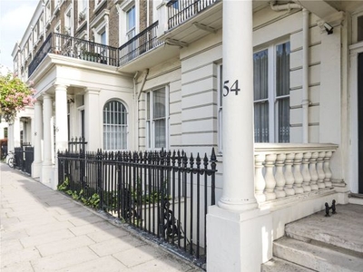 Flat for sale in Gloucester Terrace, Bayswater W2
