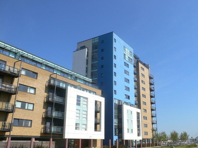 2 bedroom flat for rent in Lady Isle House, Prospect Place, Cardiff Bay, CF11