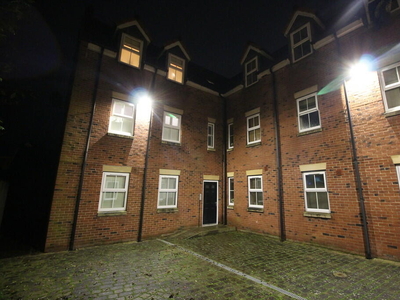 2 bedroom penthouse for rent in Church Street, Conisbrough, DN12