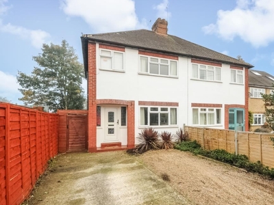 3 Bed House To Rent in Englefield Green, Surrey, TW20 - 537
