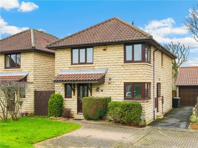 4 bedroom detached house for sale in North Grove Approach, Wetherby, West Yorkshire, LS22
