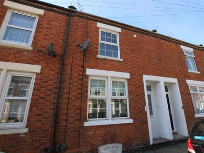 4 bedroom terraced house for rent in Clarke Road, Abington, NN1