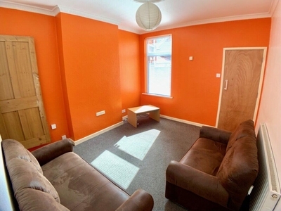 3 bedroom terraced house for rent in Windermere Street, Leicester LE2 7GT, LE2
