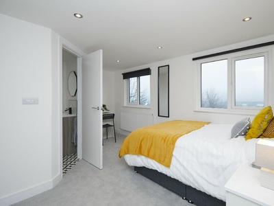 5 bedroom end of terrace house for rent in Pybus Street, Derby, Derbyshire, DE22