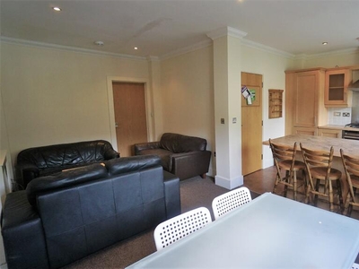 6 bedroom town house for rent in Jekyll Close, Bristol, BS16