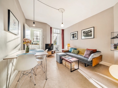 Addison House, Grove End Road, London, NW8 2 bedroom flat/apartment in Grove End Road