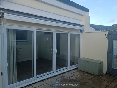 Bungalow to rent in Ash Hill Road, Torquay TQ1