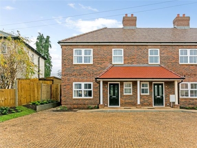 Terraced house for sale in Bramblewood Row, Cannon Court Road, Maidenhead SL6
