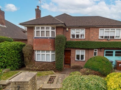 Detached house to rent in Beech Avenue, Radlett, Hertfordshire WD7