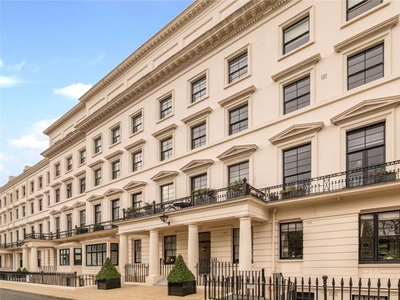 Flat for sale in Hyde Park Gardens, Hyde Park W2