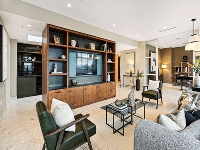 Flat for sale in Kingsway, Covent Garden, London WC2B